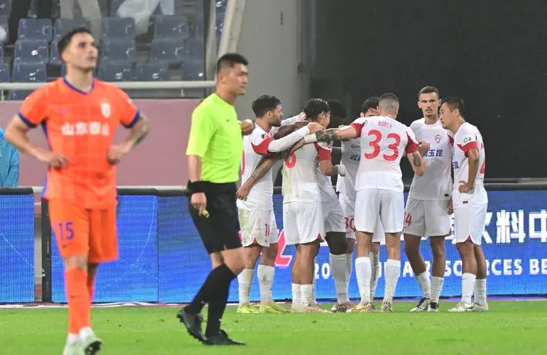 队最高薪, 前锋亚戈卡, 粒进球 队最高薪, 前锋亚戈卡, 粒进球