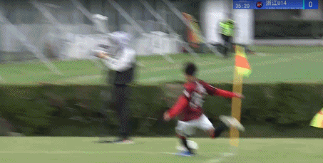 比赛的第, dm, 手的进攻 比赛的第, dm, 手的进攻