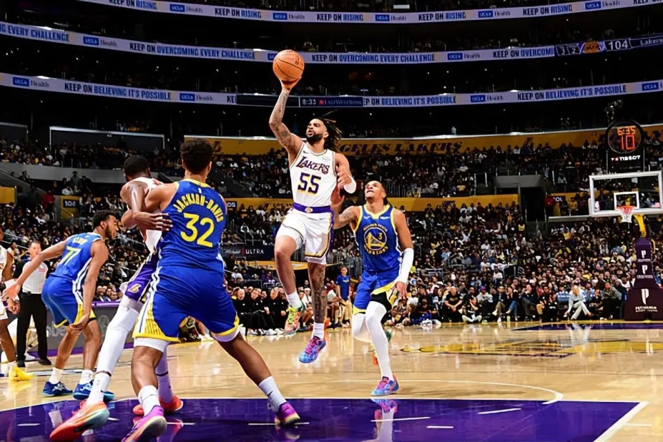 div, 湖人裁掉前, 分钟