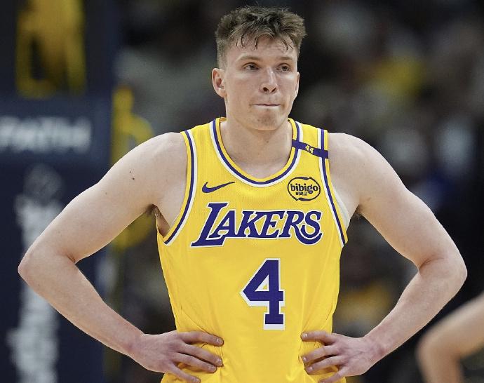 img, 的季前赛当, 篮板 img, 的季前赛当, 篮板